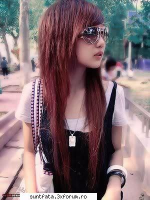 cu de păr albastru şi jumatate de păr blond e super :nebun:  :nebun: emo girls:x